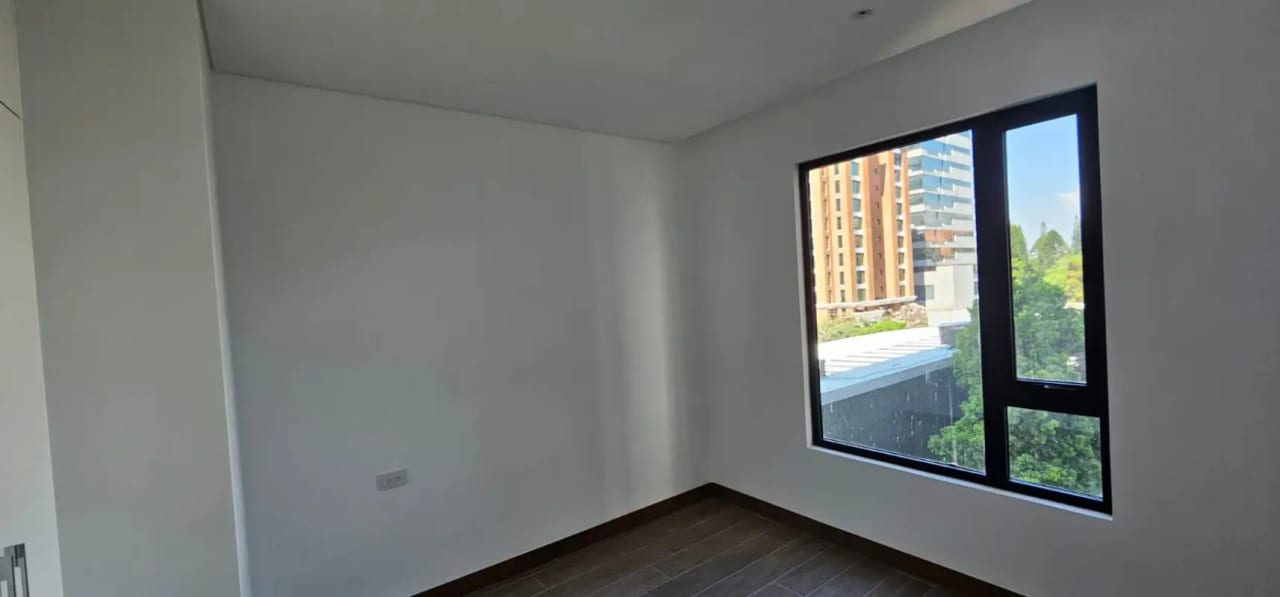 Apartamento en Zona 10 — Apartamento en Alquiler en Zona 10, Guatemala, Ciudad — foto 6 de 7