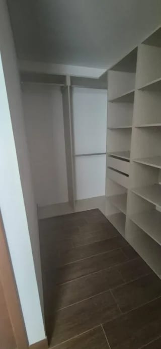 Apartamento en Zona 10 — Apartamento en Alquiler en Zona 10, Guatemala, Ciudad — miniatura 3 de 7