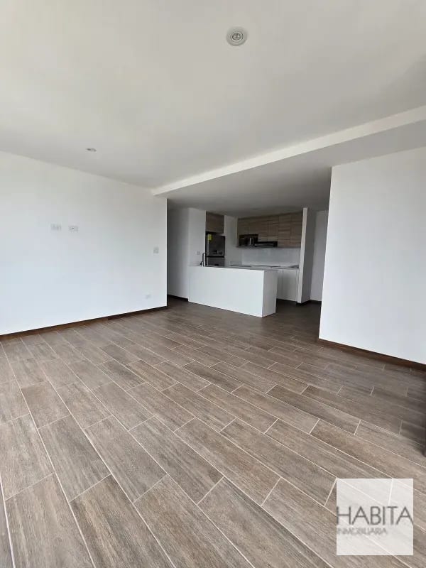 Apartamento en Zona 13 – Avenida Las Américas — Apartamento en Alquiler en Zona 13, Guatemala, Ciudad — foto 1 de 12