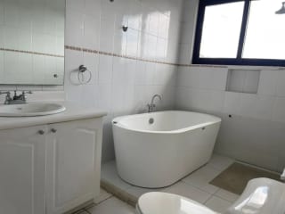 CASA EN VENTA O RENTA EN ZONA 14 EN SECTOR LA VILLA — Casa en Venta en Zona 10, Guatemala, Ciudad — miniatura 15 de 17
