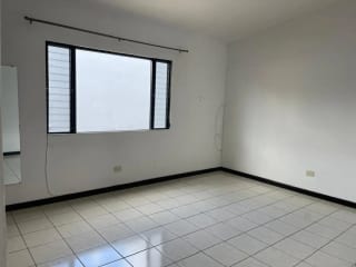 CASA EN VENTA O RENTA EN ZONA 14 EN SECTOR LA VILLA — Casa en Venta en Zona 10, Guatemala, Ciudad — miniatura 12 de 17