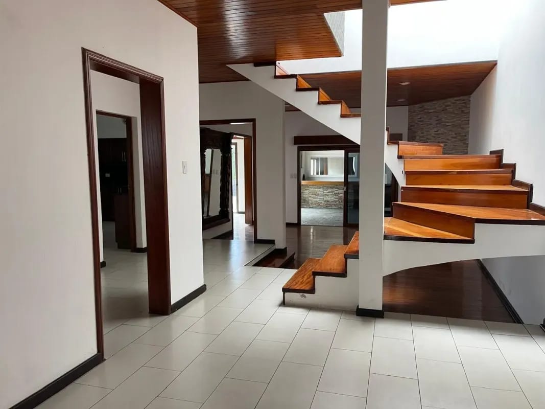 CASA EN VENTA O RENTA EN ZONA 14 EN SECTOR LA VILLA — Casa en Venta en Zona 10, Guatemala, Ciudad — foto 10 de 17