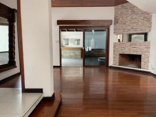CASA EN VENTA O RENTA EN ZONA 14 EN SECTOR LA VILLA — Casa en Venta en Zona 10, Guatemala, Ciudad — miniatura 7 de 17