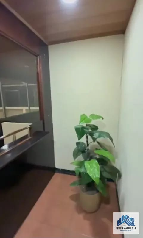 VENDO OFICINA EDIFICIO REFORMA MONTUFAR — Oficina en Venta en Zona 10, Guatemala, Ciudad — foto 5 de 10