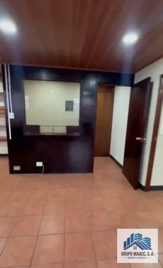 VENDO OFICINA EDIFICIO REFORMA MONTUFAR — Oficina en Venta en Zona 10, Guatemala, Ciudad — miniatura 3 de 10