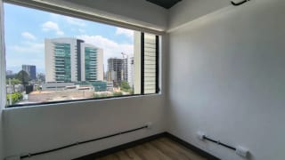 Rento / Vendo Oficina Z.10 Edificio Plaza Buro — Oficina en Alquiler en Plaza Buró, Zona 10, Guatemala, Ciudad — miniatura 4 de 6